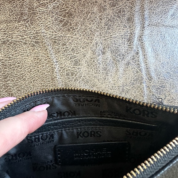 Michael Kors Leather Zip Wallet - Picture 4 of 6